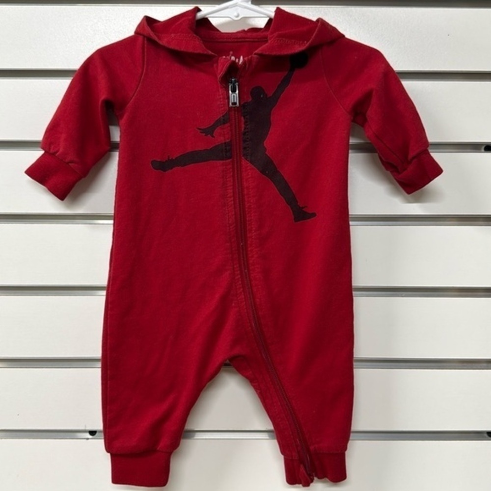 Air Jordan red cotton‎ blend zip up hooded coverall size 0-3 months